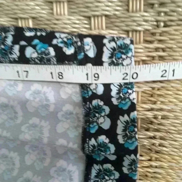 Valerie Steven's Skort size 12 - Picture 6 of 8